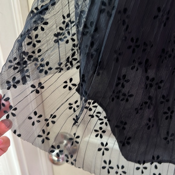 J. CREW Black Tulle & Velvet Ruffle Pleated Cami Blouse, size XL - Picture 4 of 4